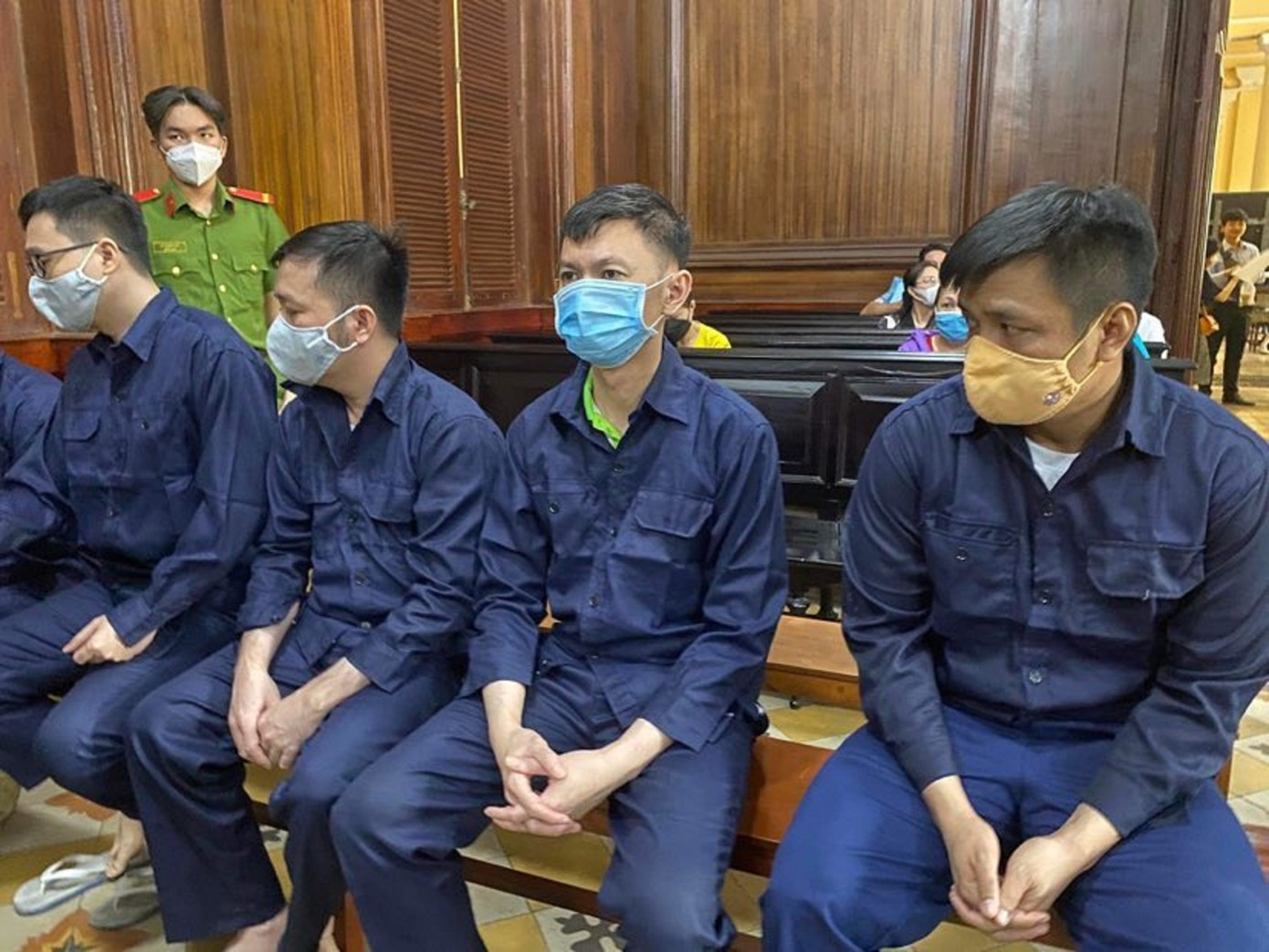 Các bị cáo tại phiên tòa.