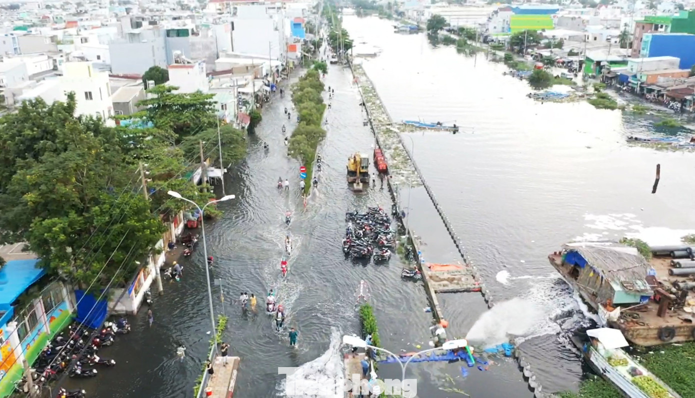 Người Sài Gòn xây 'lô cốt' chống ngập ảnh 2