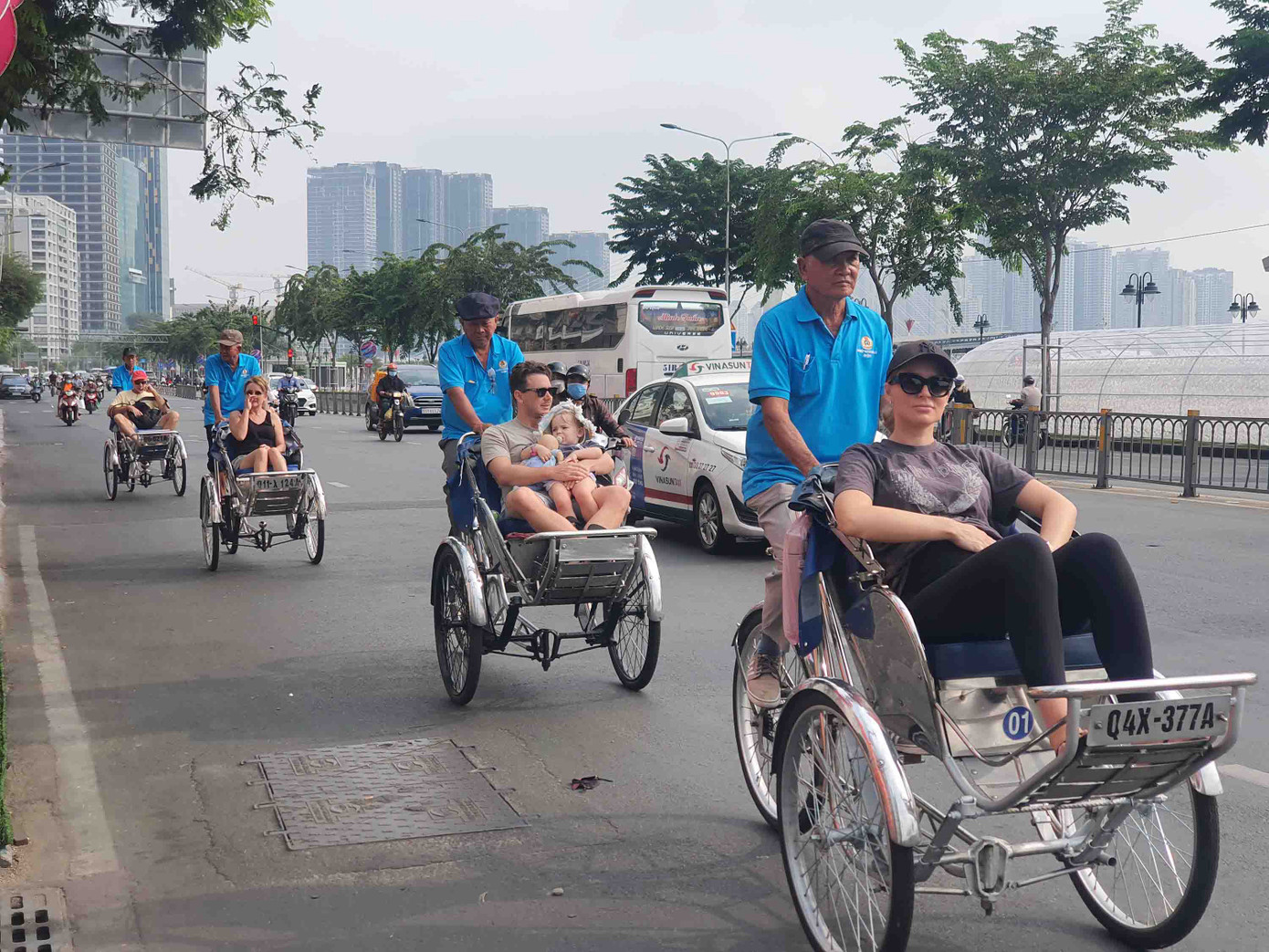 Quốc hội, Chính phủ đã có những chính sách cởi mở, thông thoáng tạo điều kiện cho khách nước ngoài vào Việt Nam.