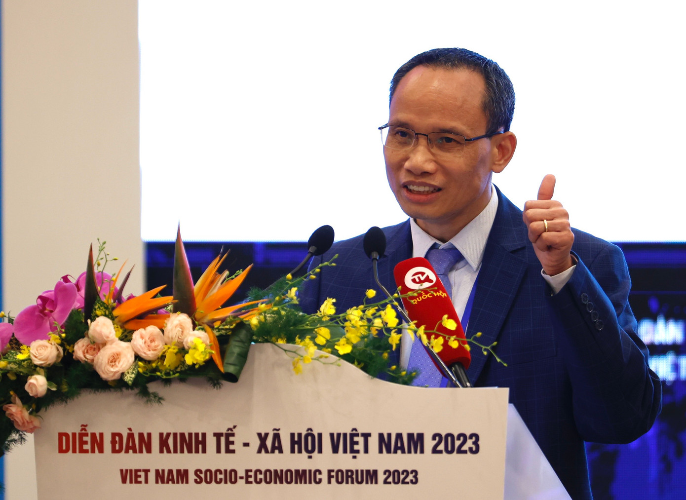 TS. Cấn Văn Lực. TS. Cấn Văn Lực.