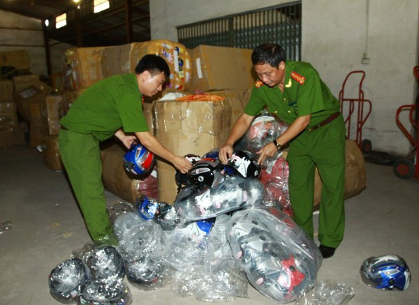 Thu hơn 5.000 mũ bảo hiểm kém chất lượng ảnh 1