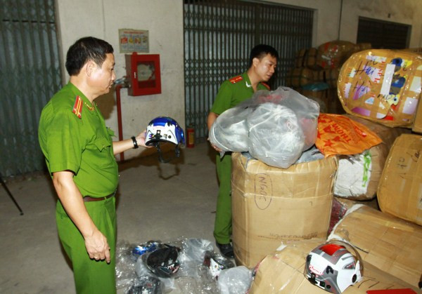 Thu hơn 5.000 mũ bảo hiểm kém chất lượng ảnh 2