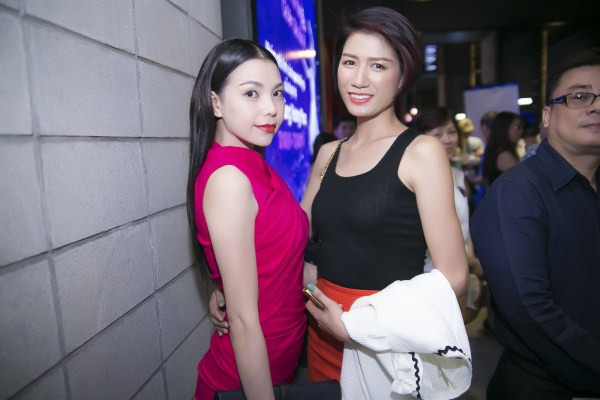 Trà Ngọc Hằng lại diện váy nghìn đô ra mắt phim ảnh 15