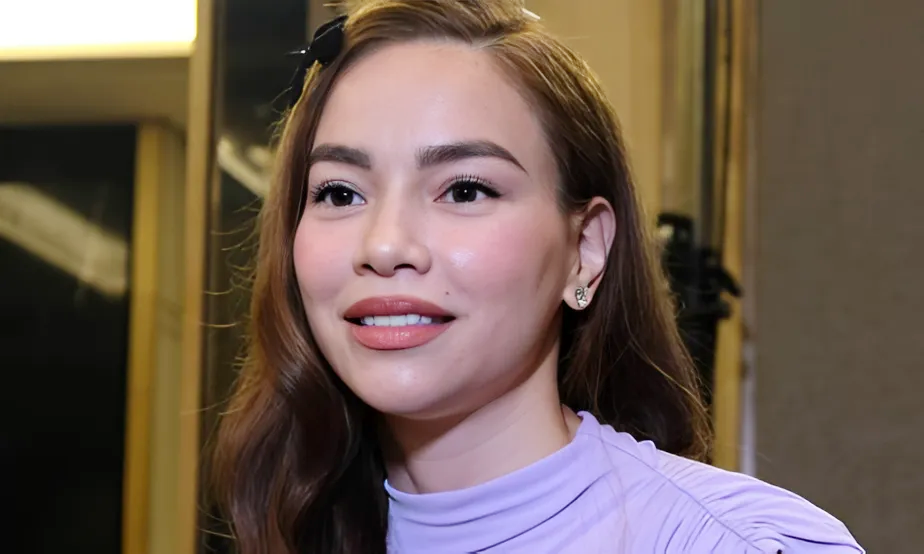 Ca sĩ Hồ Ngọc Hà.