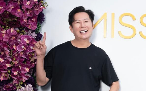 Ông Nawat bị Lisa (BlackPink) từ chối.