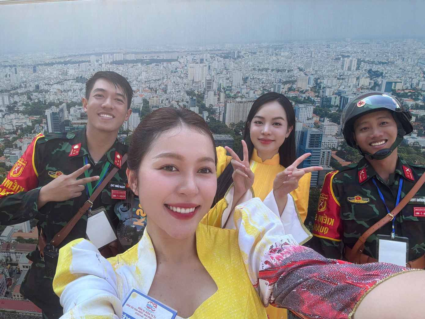 Hoa hậu Thanh Thủy, Kiều Duy nhận được sự yêu mến của các khối tham gia lễ tổng duyệt.