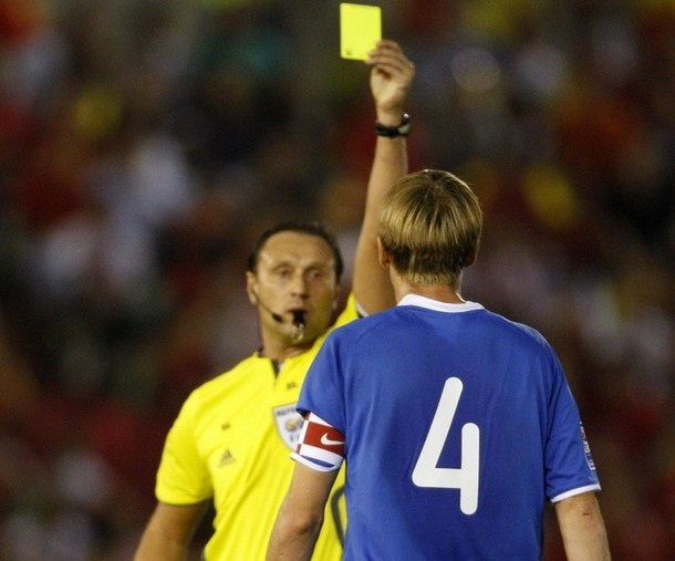 Trọng tài Oleg Oriekhov bị treo còi vĩnh viễn. Trọng tài Oleg Oriekhov bị treo còi vĩnh viễn