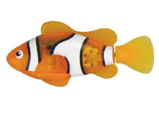 Chú cá robot này có giá 2.900 Yên . Chú cá robot này có giá 2.900 Yên