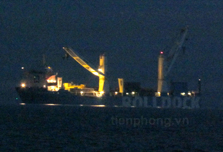Tàu rolldock lúc 5 giờ 30 ngày 3/1