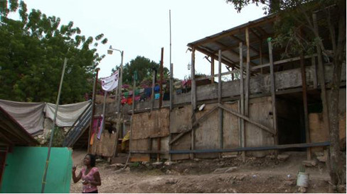 Ngôi nhà tồi tàn nơi Megan Young và bà Julia Morley gặp nạn