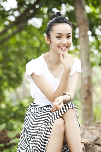 Người mẫu tuổi teen Bảo Trân là một trong những tín đồ tóc búi cao