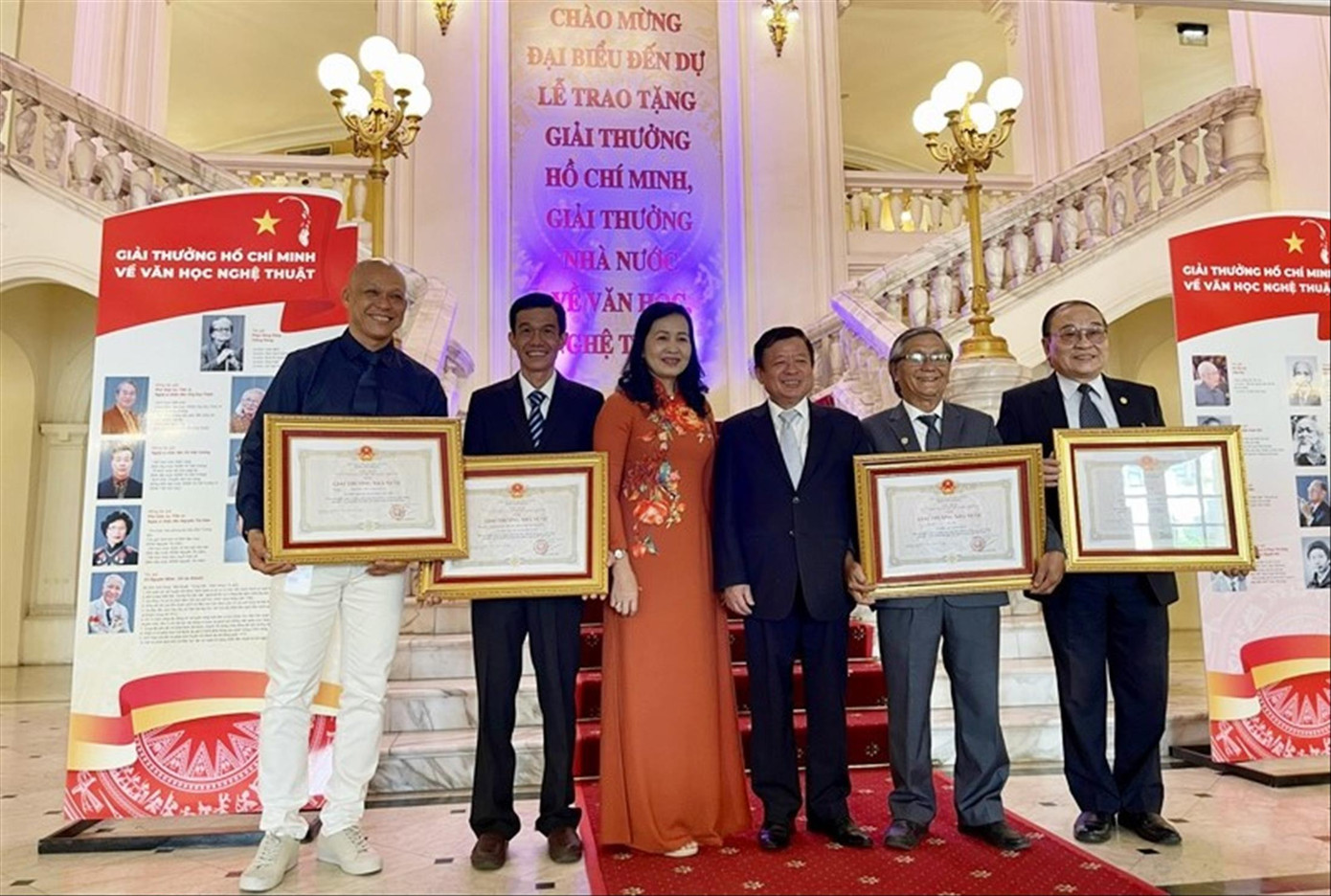 Giải thưởng Hồ Chí Minh, Giải thưởng Nhà nước về VHNT năm 2022 được trao cho 128 tác giả, đồng tác giả