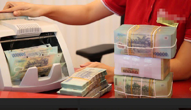 Nhiều chi nhánh chưa cho khách hàng vay ngân hàng này trả nợ ngân hàng khác. Ảnh: Như Ý Nhiều chi nhánh chưa cho khách hàng vay ngân hàng này trả nợ ngân hàng khác. Ảnh: Như Ý