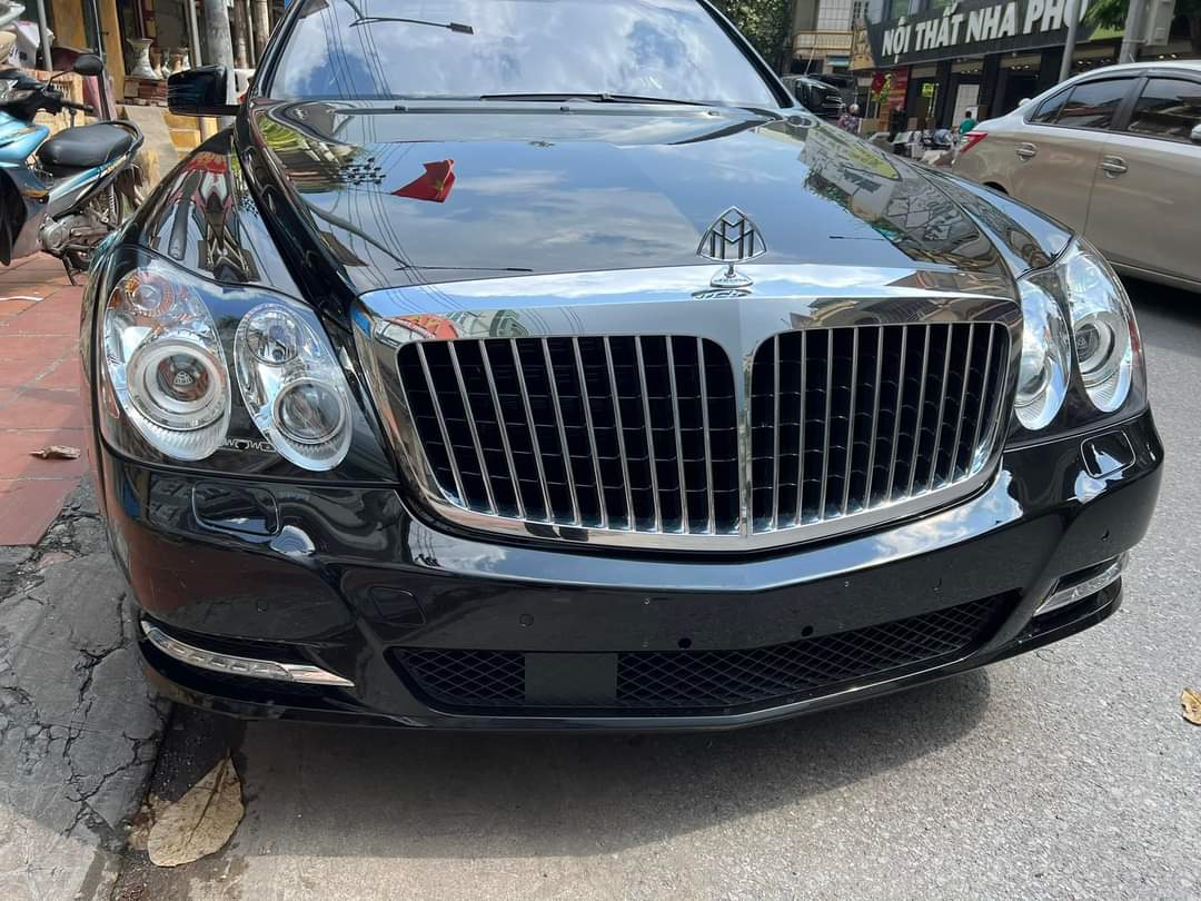Theo các chuyên gia, chiếc Maybach 62S sau khi được cải tạo sẽ không thuộc diện miễn thuế khi tái nhập về nước. Theo các chuyên gia, chiếc Maybach 62S sau khi được cải tạo sẽ không thuộc diện miễn thuế khi tái nhập về nước.