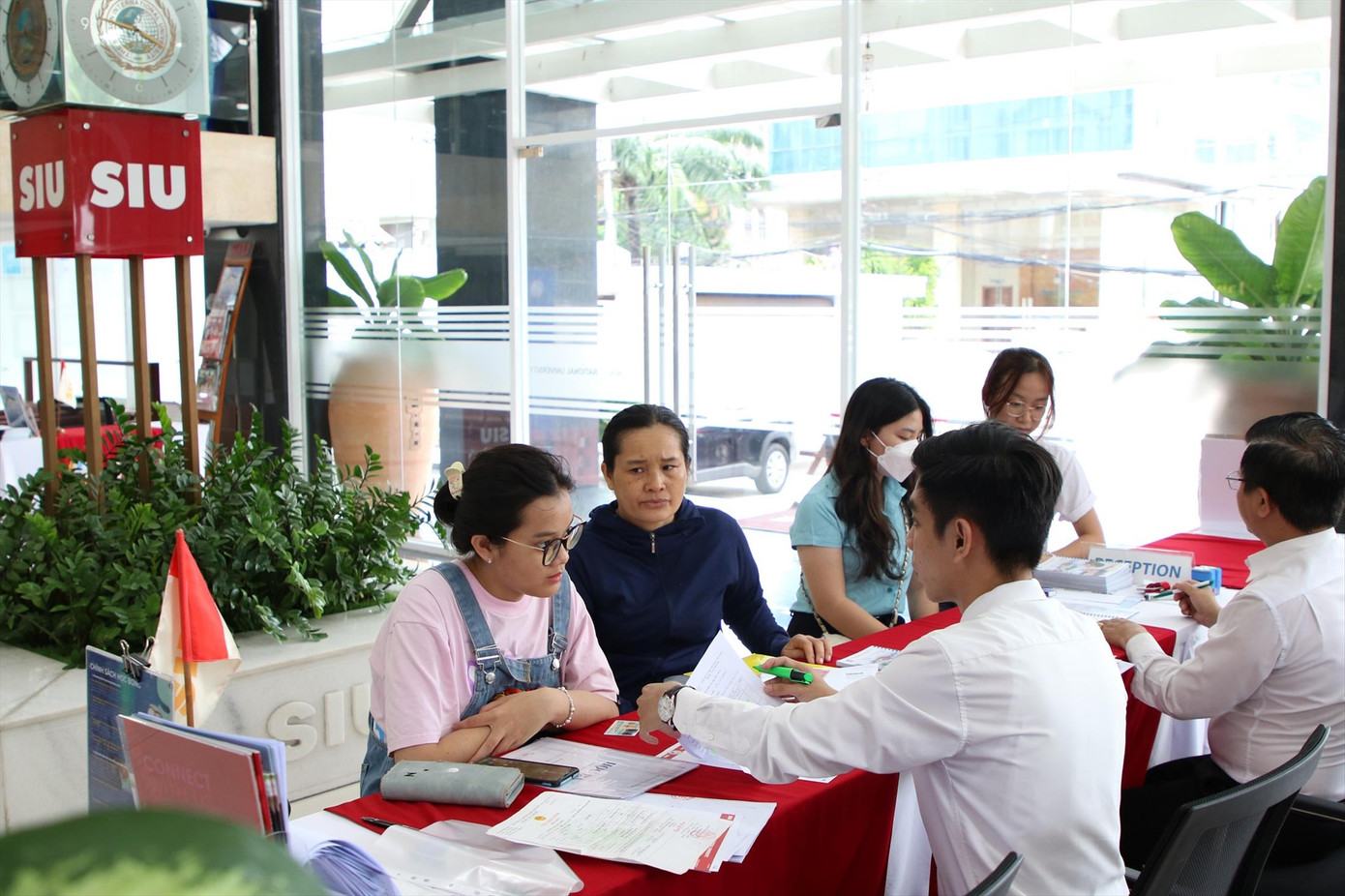 Thí sinh nhập học tại một trường đại học ở TPHCM. Ảnh: Nguyễn Dũng Thí sinh nhập học tại một trường đại học ở TPHCM. Ảnh: Nguyễn Dũng