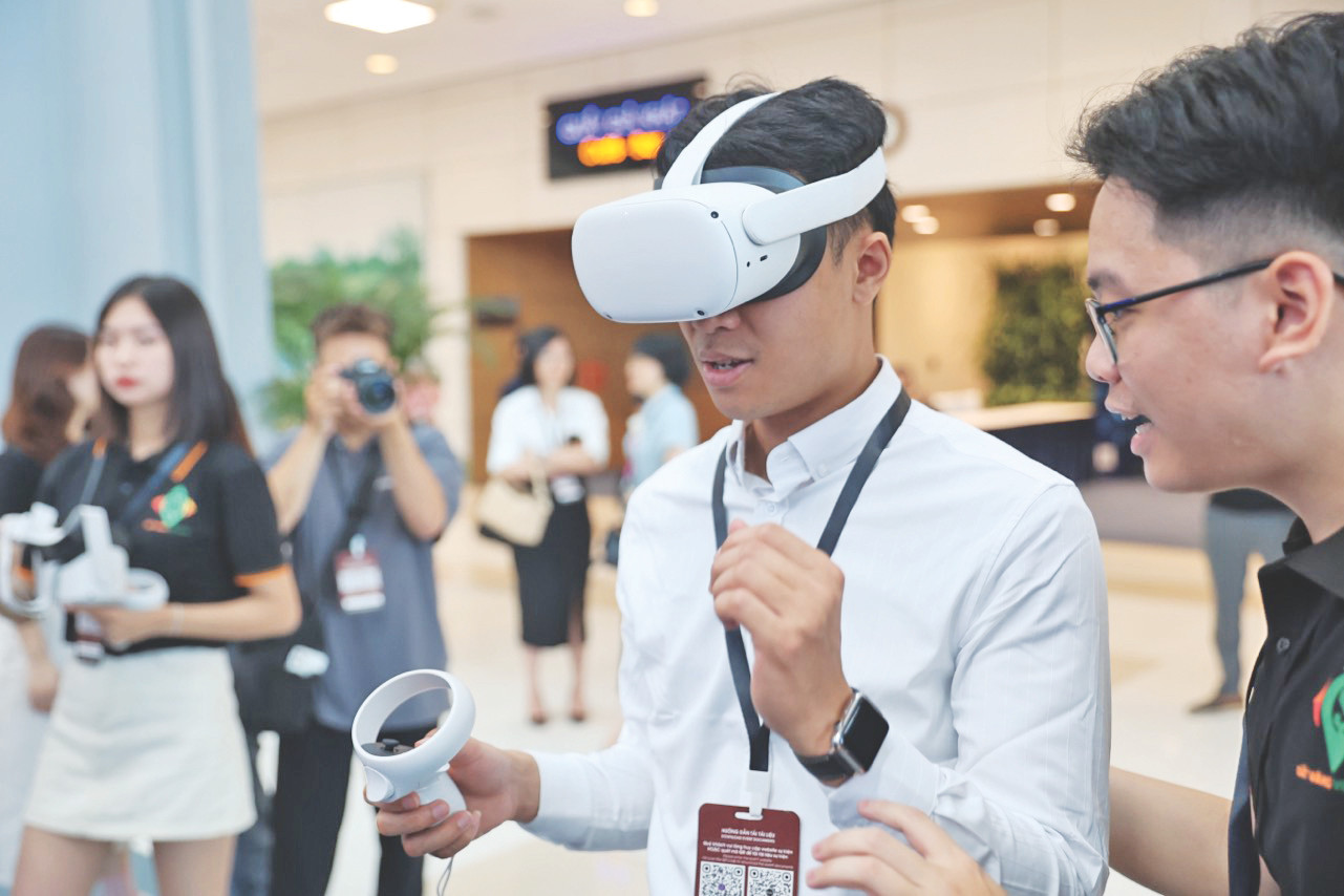 Để không bị AI thay thế trong tương lai, người trẻ phải có năng lực học tập suốt đời. Ảnh: Như Ý Để không bị AI thay thế trong tương lai, người trẻ phải có năng lực học tập suốt đời. Ảnh: Như Ý