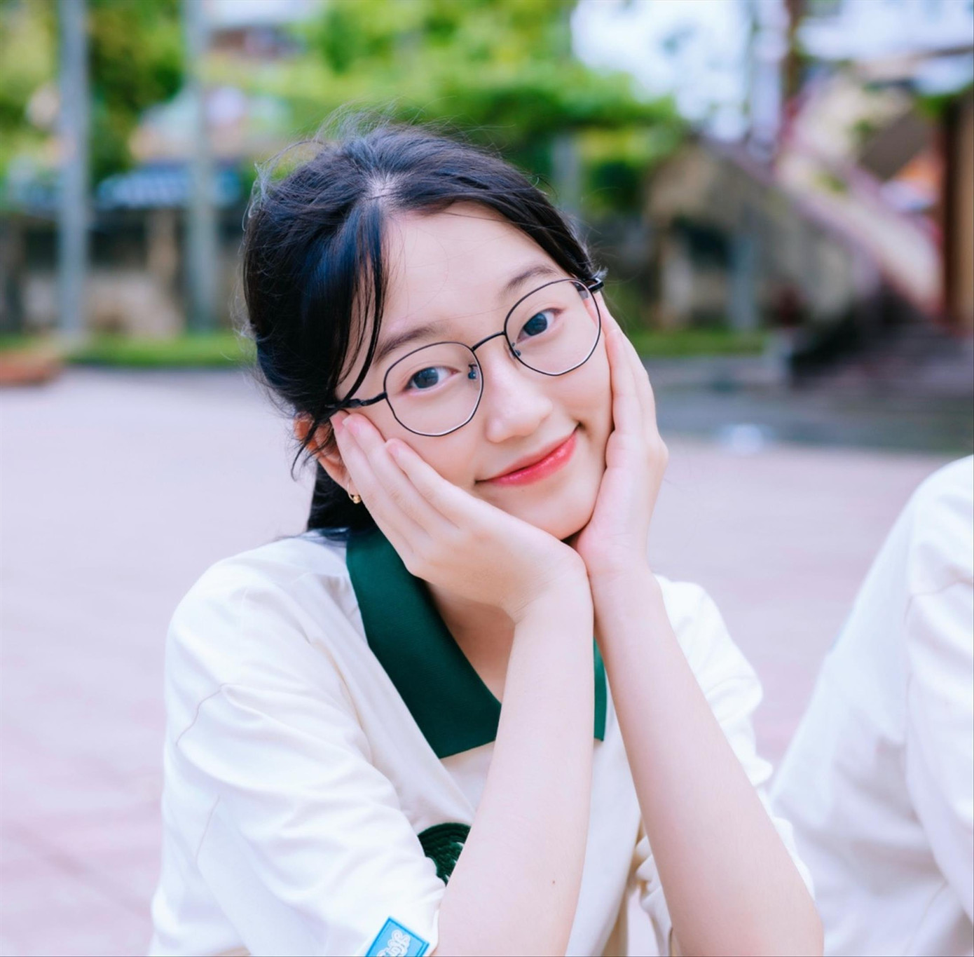 Vũ Thị Vân Anh có tổng điểm 6 môn thi tốt nghiệp THPT là 57,3 điểm. (Ảnh do cô giáo Phan Thị Tin cung cấp)