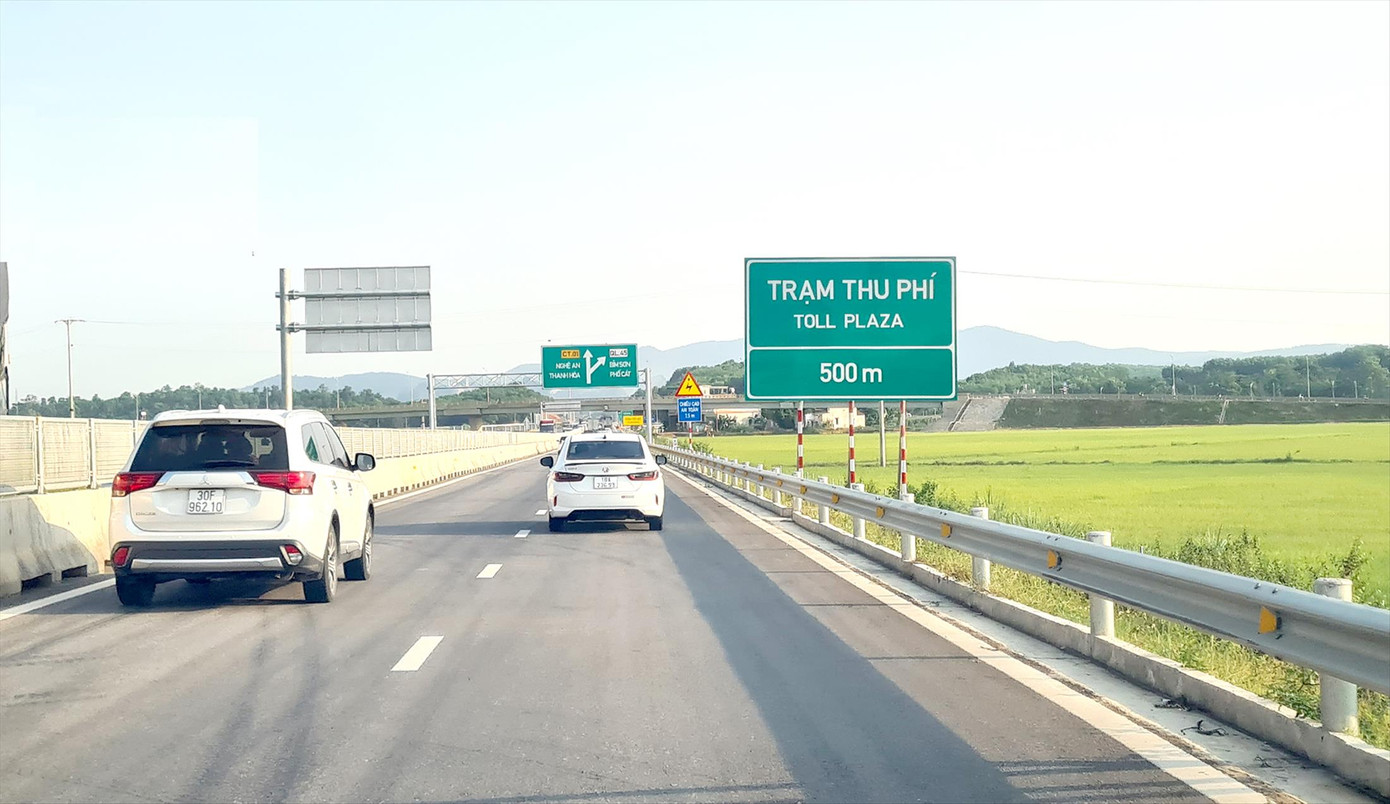 Một đoạn đường cao tốc do Nhà nước đầu tư. Ảnh: H.Việt