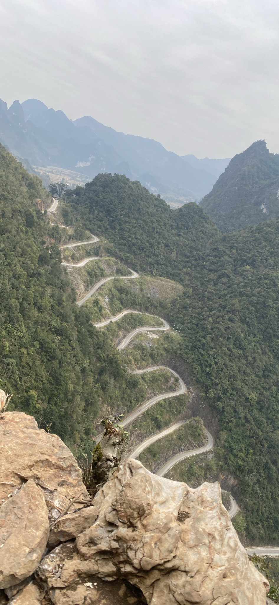 Khau Cốc Chà cách cây lê cô đơn chỉ vài cây số