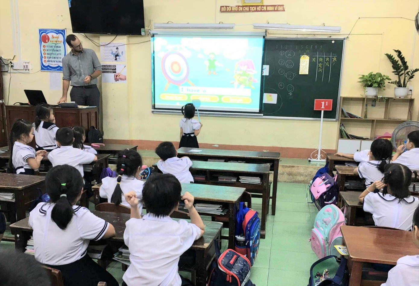 Một buổi học Tiếng Anh với giáo viên nước ngoài của học sinh Đà Nẵng