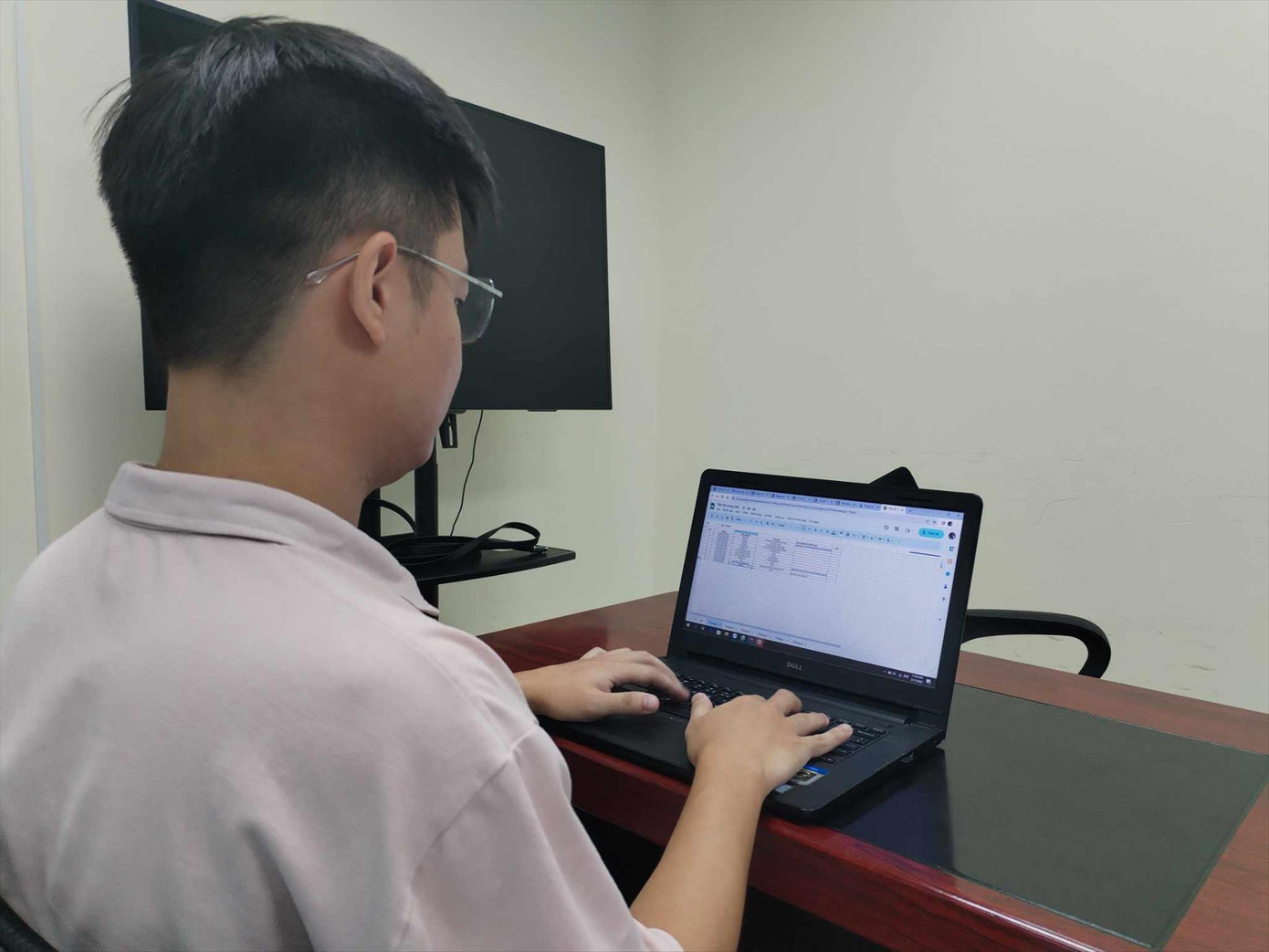 Trương Thành Nam với công việc hiện tại của mình - sáng tạo nội dung cho một công ty truyền thông Trương Thành Nam với công việc hiện tại của mình - sáng tạo nội dung cho một công ty truyền thông