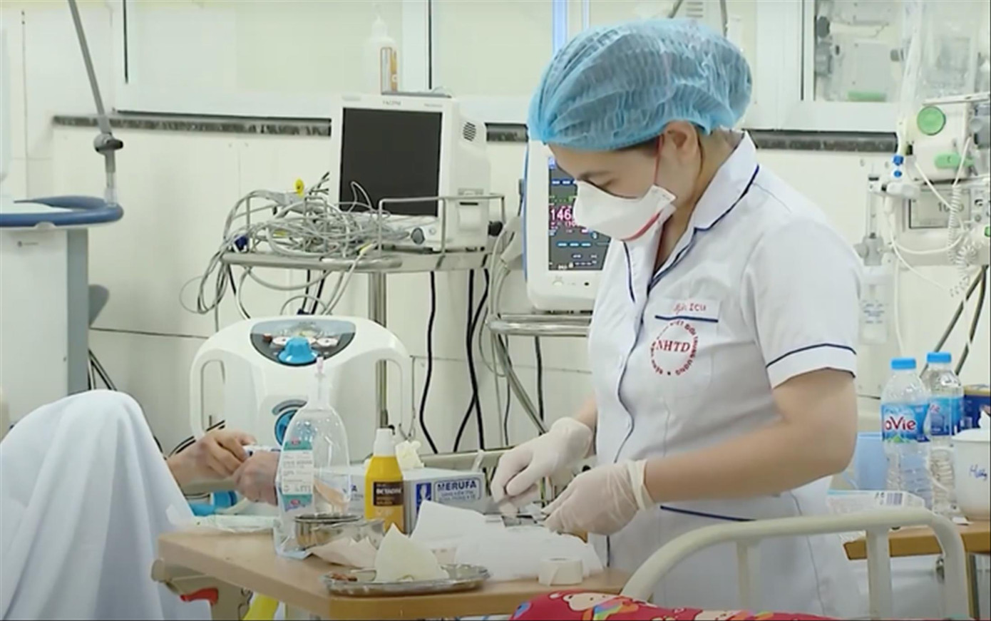 Điều trị bệnh nhân COVID-19 tại Bệnh viện Bệnh nhiệt đới T.Ư