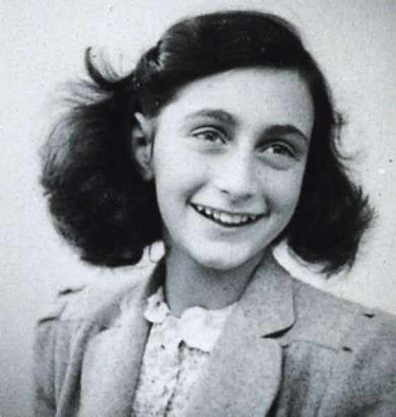 Bé Anne Frank
