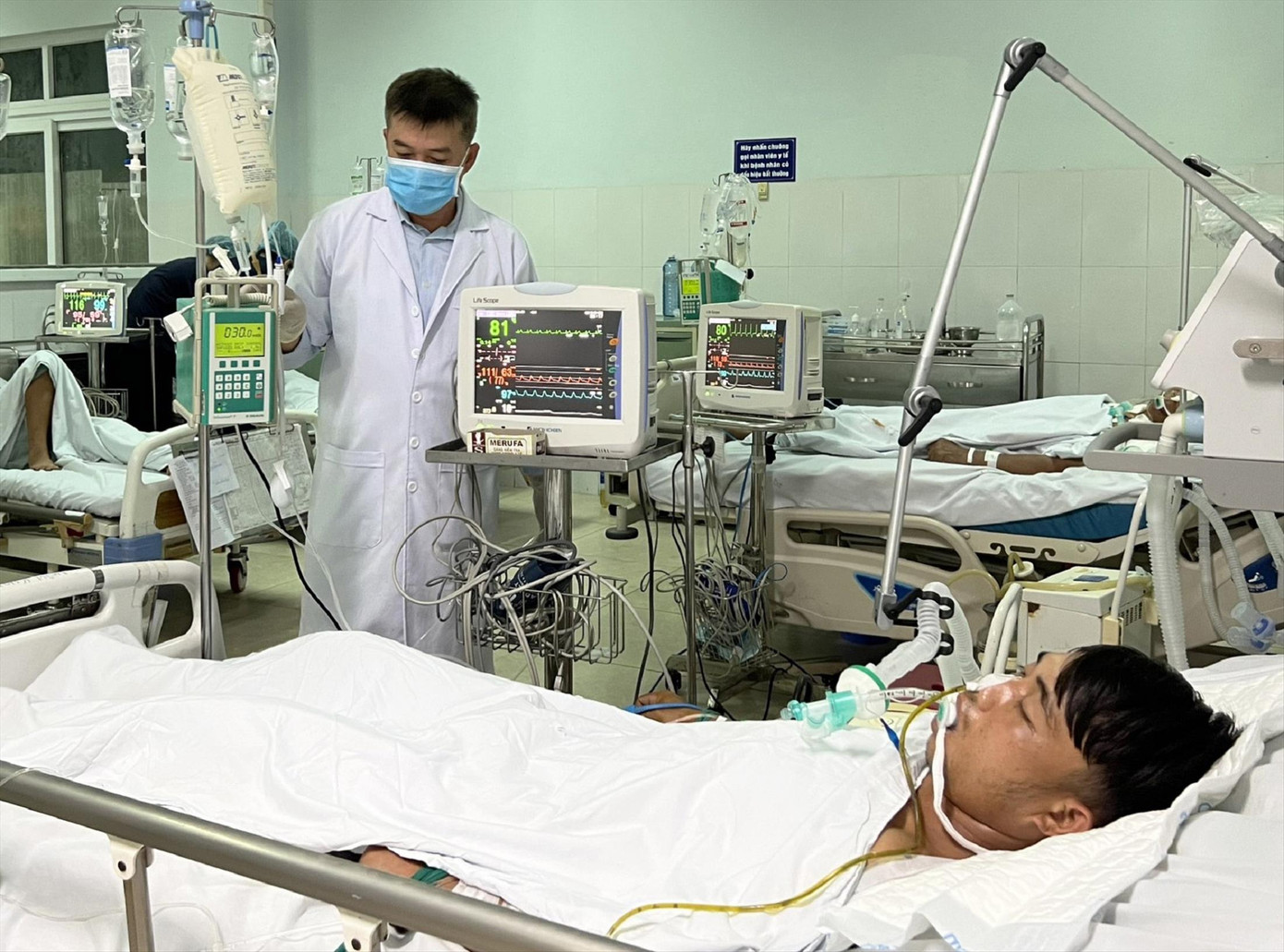 Những liều thuốc BAT cuối cùng tại Việt Nam đã sử dụng hết khiến 3 bệnh nhân đang nguy kịch. Ảnh: BVCC Những liều thuốc BAT cuối cùng tại Việt Nam đã sử dụng hết khiến 3 bệnh nhân đang nguy kịch. Ảnh: BVCC