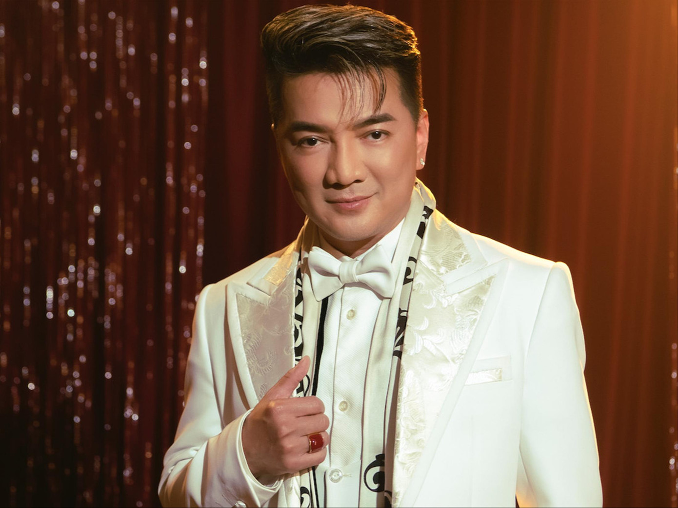 Đàm Vĩnh Hưng phải rút “The King” sau khi tên phim Hào quang rực rỡ - The king gây nhiều tranh cãi