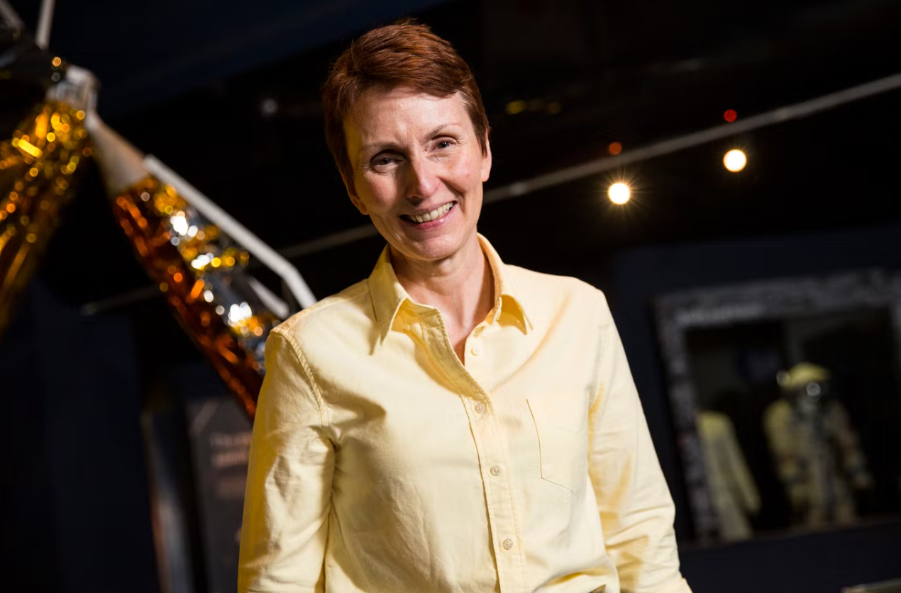 Helen Sharman, nữ phi hành gia đầu tiên lên vũ trụ của Anh Helen Sharman, nữ phi hành gia đầu tiên lên vũ trụ của Anh