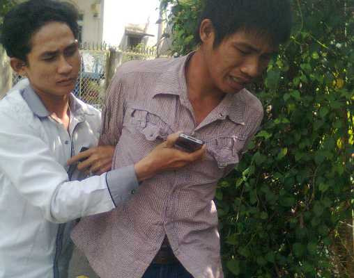 "Hiệp sĩ" Thạch Đạt trong một lần bắt trộm.