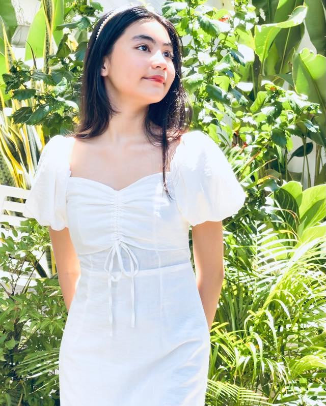 So với chị gái Lọ Lem, visual của Hạt Dẻ cũng "không phải dạng vừa đâu". So với chị gái Lọ Lem, visual của Hạt Dẻ cũng "không phải dạng vừa đâu".