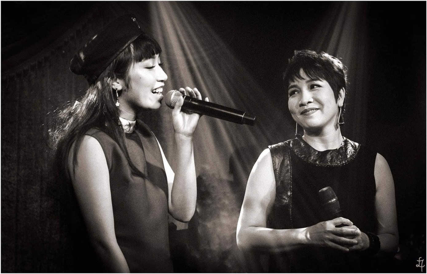 &quot;Mẹ chúc các con đi nhiều và học được nhiều các con nhé!”, Mỹ Linh nhắn nhủ con gái út.