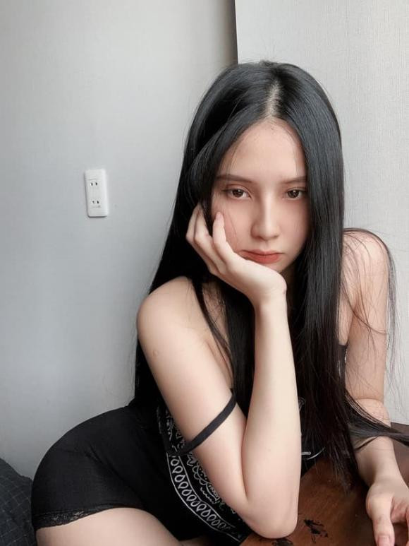 Thiên An từng làm mẫu ảnh và tham gia nhiều cuộc thi nhan sắc cho giới trẻ. Thiên An từng làm mẫu ảnh và tham gia nhiều cuộc thi nhan sắc cho giới trẻ.