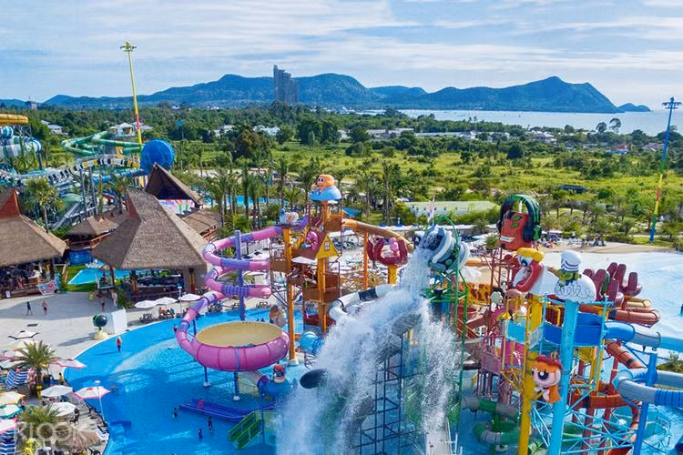 Công viên nước Cartoon Network Amazone (Pattaya, Thái Lan) trang trí nhiều nhân vật hoạt hình đình đám như Adventure time, Chowder, Ben10... Ảnh: Klook Công viên nước Cartoon Network Amazone (Pattaya, Thái Lan) trang trí nhiều nhân vật hoạt hình đình đám như Adventure time, Chowder, Ben10... Ảnh: Klook