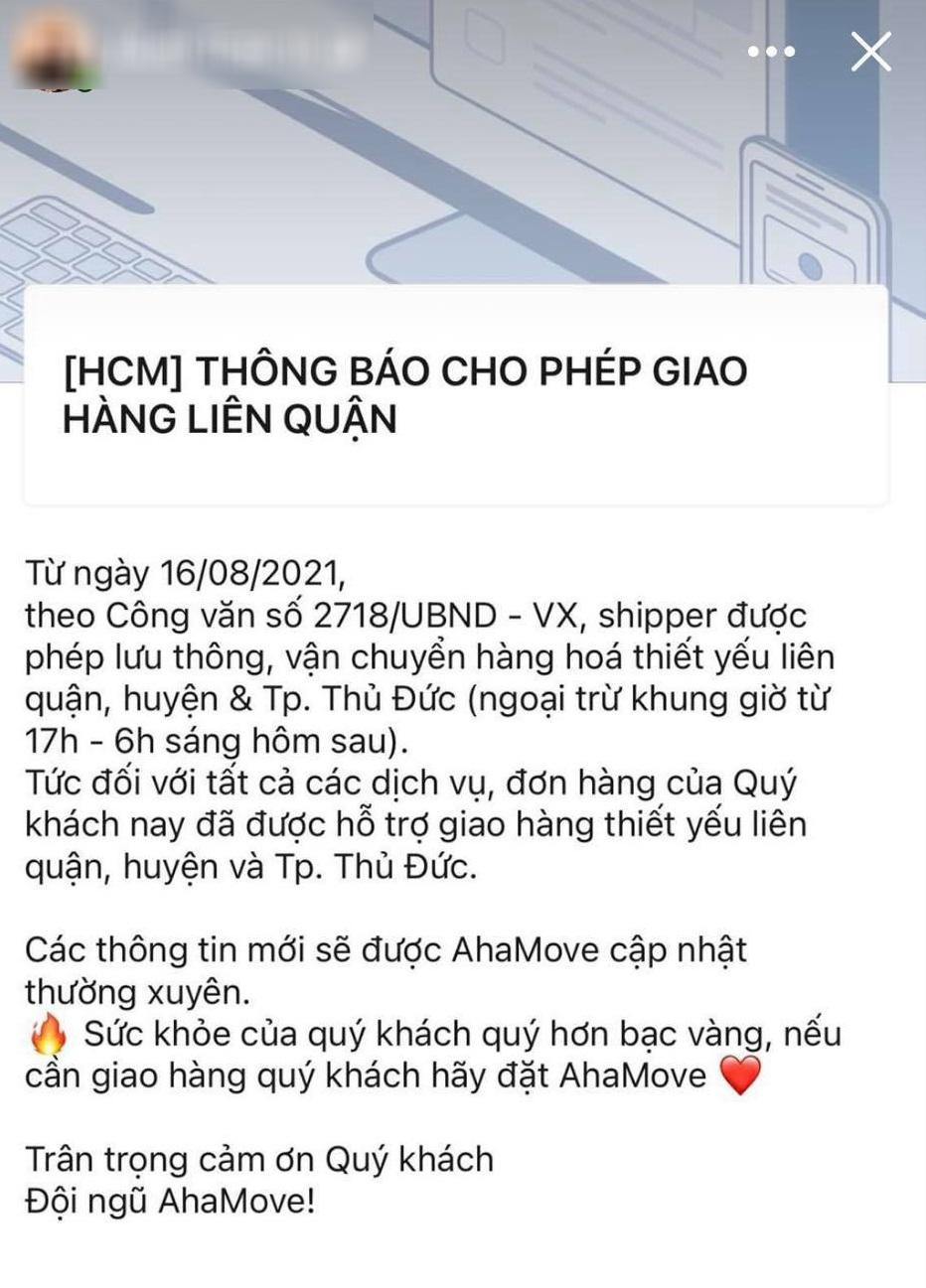 Các ứng dụng cũng nêu rõ khung giờ được giao hàng thiết yếu trong thời gian thành phố tiếp tục giãn cách xã hội.