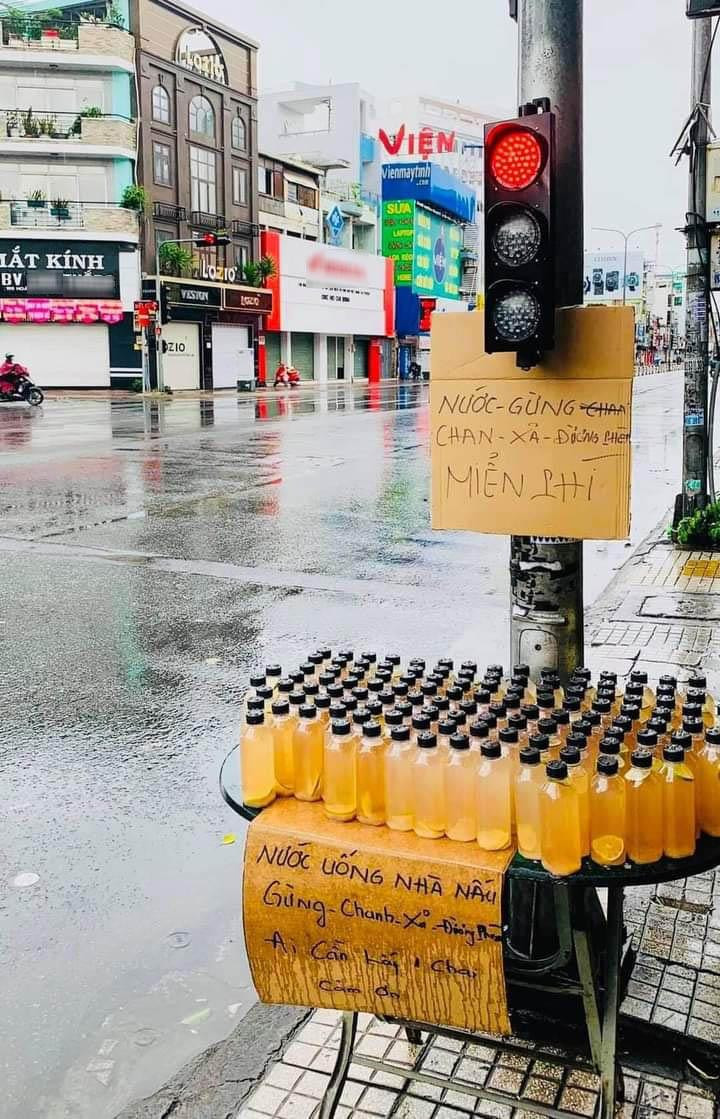 Nhiều netizen cho rằng tấm bảng tuy có sai chính tả nhưng vẫn vô cùng dễ thương. (Ảnh: Quang Anh) Nhiều netizen cho rằng tấm bảng tuy có sai chính tả nhưng vẫn vô cùng dễ thương. (Ảnh: Quang Anh)