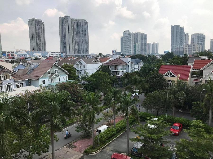 Một con đường ở Quận 2 vẫn vắng người trong ngày đầu nới lỏng giãn cách. (Ảnh: Ngọc Khánh) Một con đường ở Quận 2 vẫn vắng người trong ngày đầu nới lỏng giãn cách. (Ảnh: Ngọc Khánh)