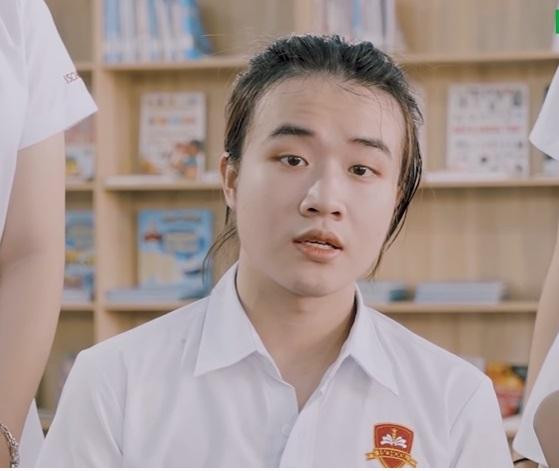 Mon Hoàng Anh chuyển từ Hà Nội vào TP.HCM học tập, sinh sống. Mon Hoàng Anh chuyển từ Hà Nội vào TP.HCM học tập, sinh sống.