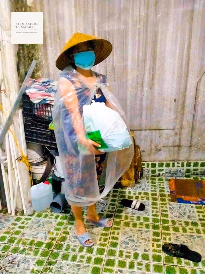 Tình cảm dành cho những lao động bị ảnh hưởng trực tiếp từ dịch bệnh là điểm chung của Hoàng Yến và mọi người trong team.