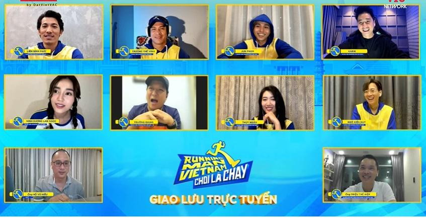Trong buổi giao lưu trực tuyến vào tối 9/9, chỉ có 8 thành viên và đại diện NSX chương trình.