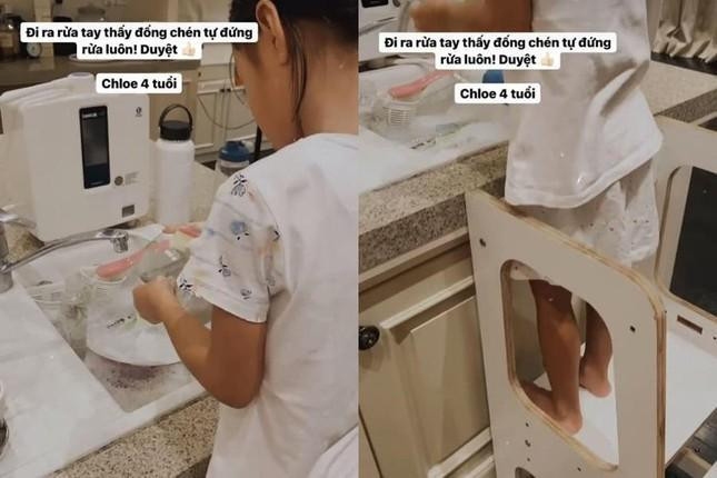 Tăng Thanh Hà tự hào khi con gái 4 tuổi chủ động giúp mẹ làm việc nhà. Tăng Thanh Hà tự hào khi con gái 4 tuổi chủ động giúp mẹ làm việc nhà.