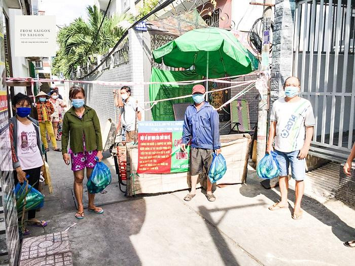 Nhiều hoàn cảnh khó khăn được hỗ trợ kịp thời là động lực giúp Hoàng Yến cố gắng mỗi ngày. Nhiều hoàn cảnh khó khăn được hỗ trợ kịp thời là động lực giúp Hoàng Yến cố gắng mỗi ngày.