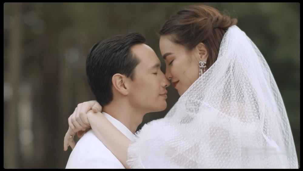 Nữ ca sĩ vừa kỷ niệm 4 năm yêu nhau với Kim Lý.