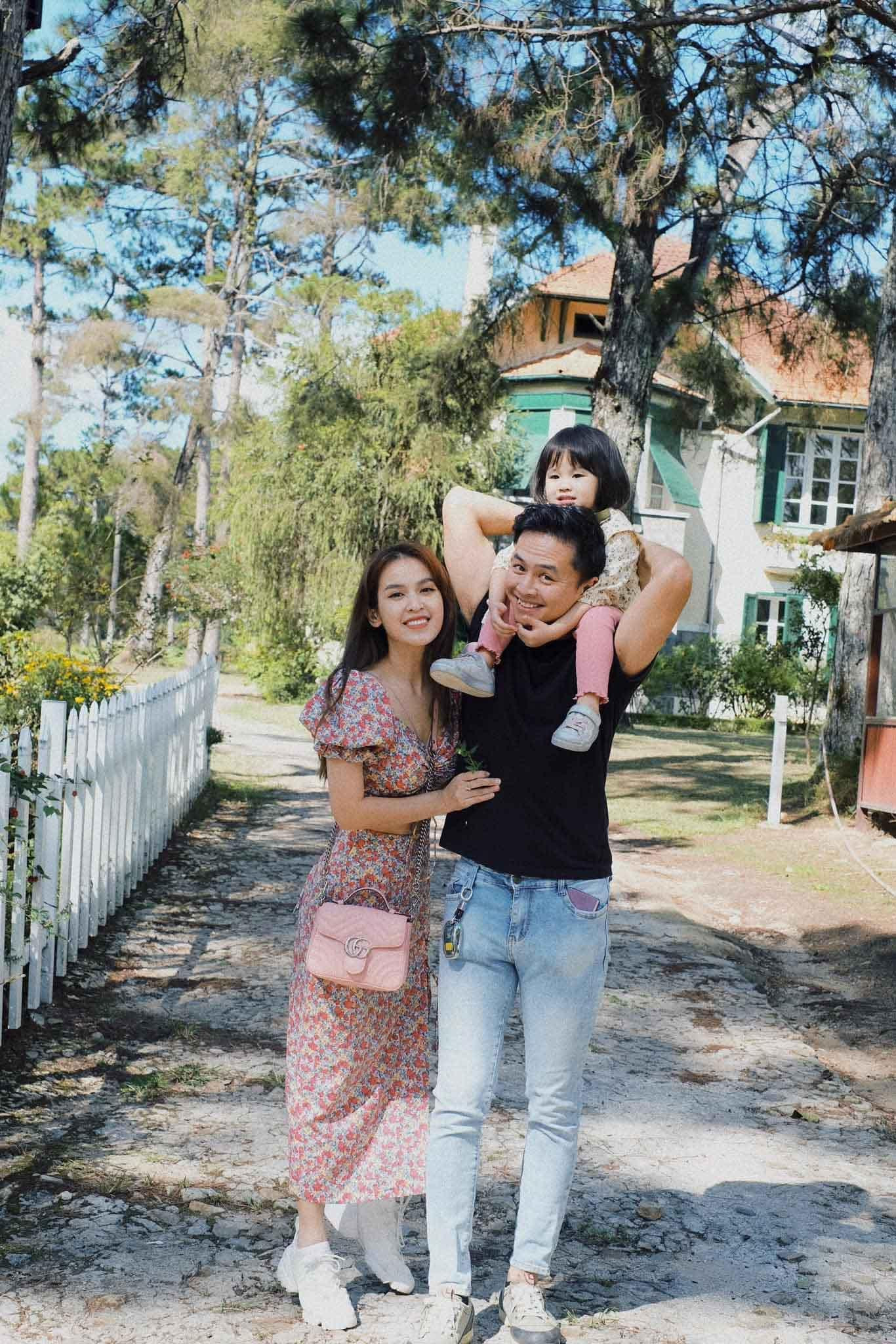 Tổ ấm hạnh phúc của vợ chồng diễn viên Tú Vi - Văn Anh.