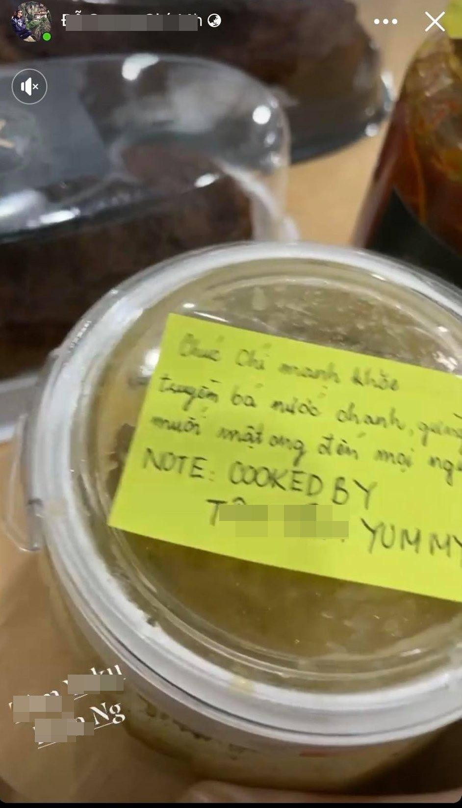 Không chỉ share đồ ăn, nhiều người còn kèm dòng nhắn nhủ &quot;lịm tim&quot;, nhắc nhau giữ sức khỏe.