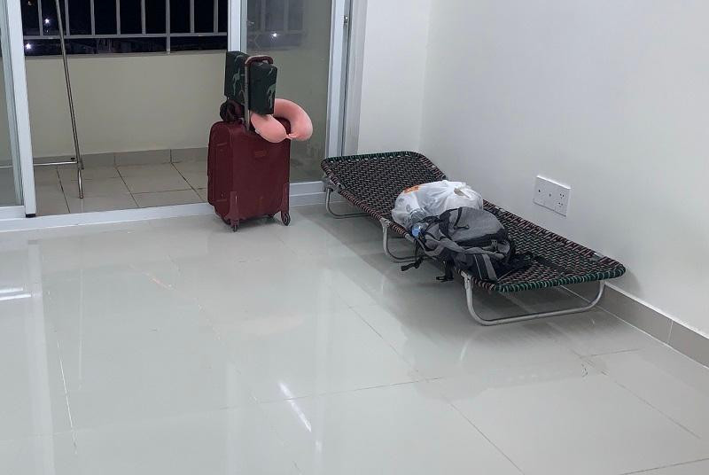 Góc cách ly của cô bạn tại bệnh viện đã chiến.