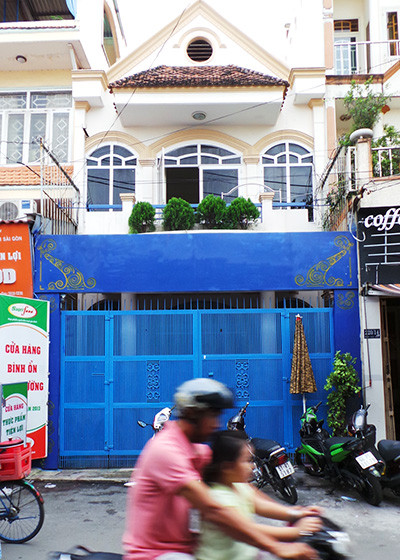 Căn nhà mà ông Paul Lê Hùng ghi địa chỉ trong thư ngỏ hiện đang sữa chữa và của đơn vị khác sử dụng. Căn nhà mà ông Paul Lê Hùng ghi địa chỉ trong thư ngỏ hiện đang sữa chữa và của đơn vị khác sử dụng