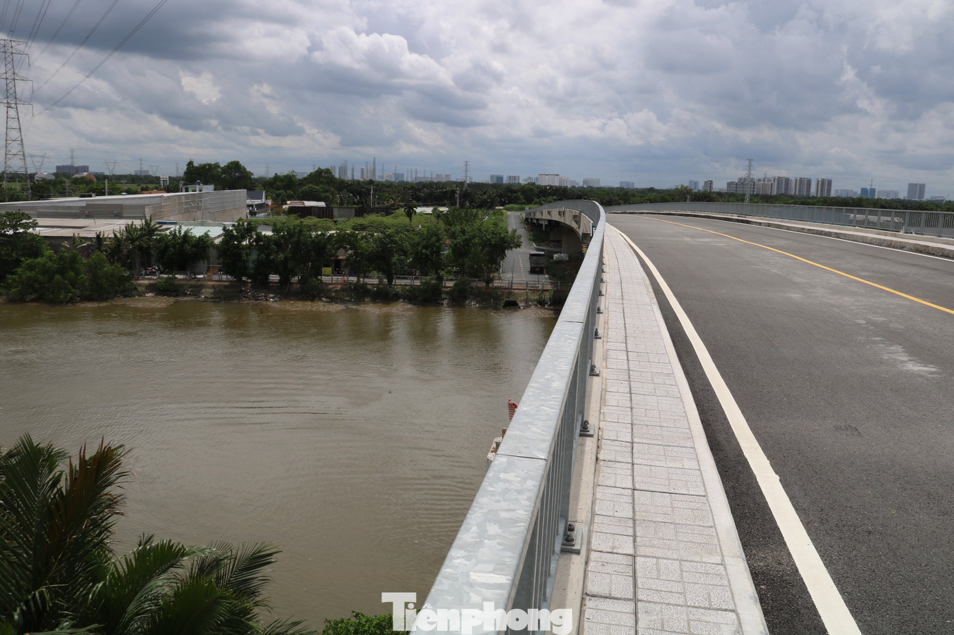 Cầu Rạch Cây Khô nối hai huyện Bình Chánh và Nhà Bè (TPHCM) sẽ thông xe vào dịp 2/9 năm nay. Ảnh: CTV Cầu Rạch Cây Khô nối hai huyện Bình Chánh và Nhà Bè (TPHCM) sẽ thông xe vào dịp 2/9 năm nay. Ảnh: CTV