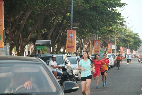 Tiền Phong Marathon 2019: Tất bật cho ngày khai hội ảnh 7